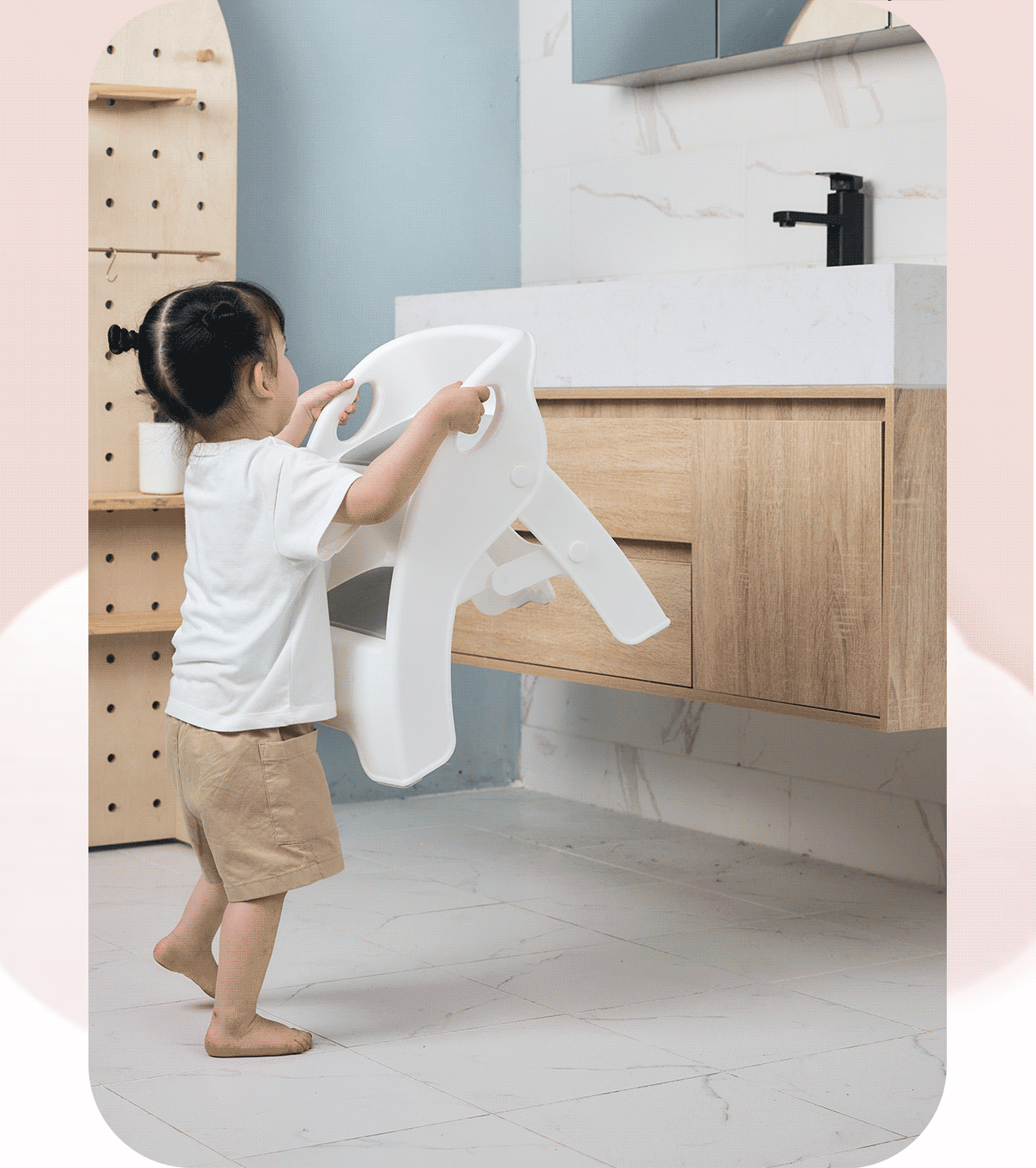 「幼児の自立をサポート」多機能折りたたみ踏み台